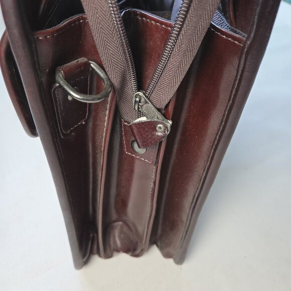 Bugatti Brown Leather Briefcase - Picture 9 of 16